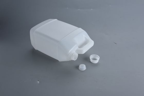 4L Plastico personalizzabile Jerry Can Tight Head Forma quadrata Materiale HDPE 2mm Spessore della parete 30mm Diametro esterno